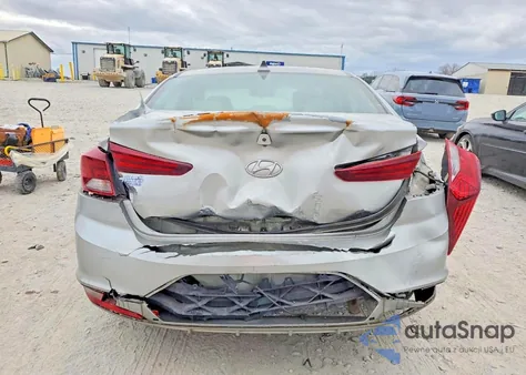 2020 Hyundai Elantra Sel z USA, uszkodzony, nr VIN 5NPD84LF8LH575746